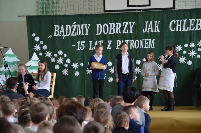 Szkoła Podstawowa w Śliwicach obchodziła 15-lecie nadania...