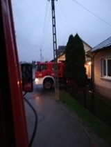 Pożar sadzy w domu we wsi Wysokin w gminie Odrzywół. Rodzina musiała opuścić mieszkanie