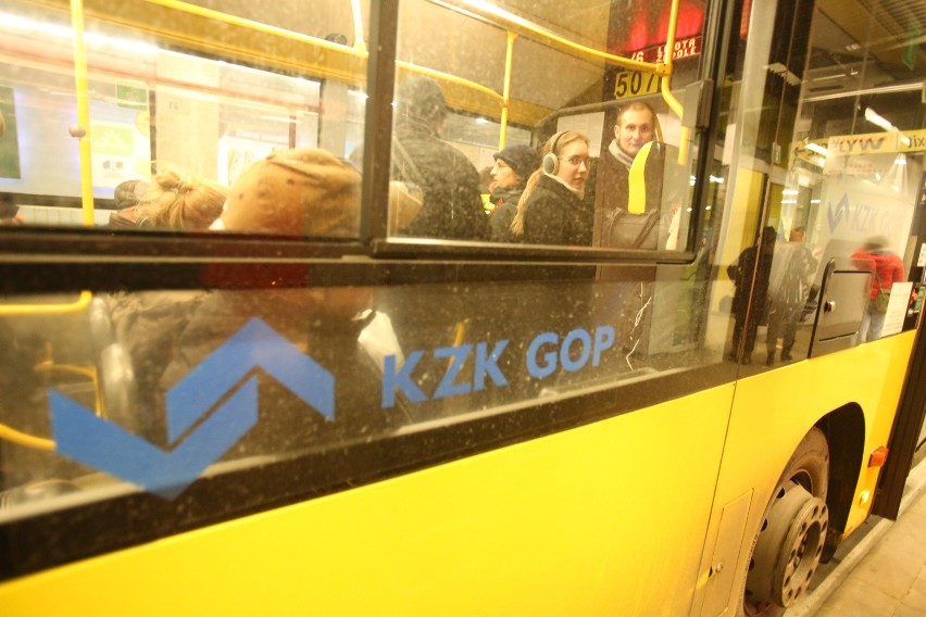 Autobusy i tramwaje KZK GOP za darmo. Biletu nie potrzebujemy też w Kolejach Śląskich