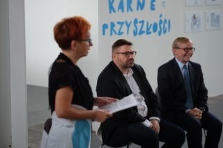 Anna Kochnowicz - rzecznik Prasowy UAP, prof. Marcin Berdyszak - rektor UAP i Przemysław Trawa - prezes MTP