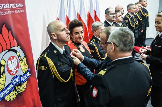 W Kujawsko-Pomorskim Urzędzie Wojewódzkim w Bydgoszczy odbył się uroczysty apel z okazji Narodowego Święta Niepodległości