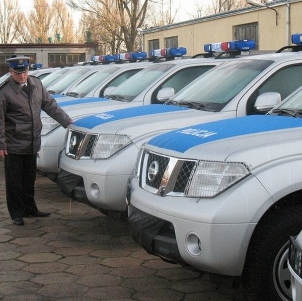 Nowe nissany świętokrzyskiej policji.