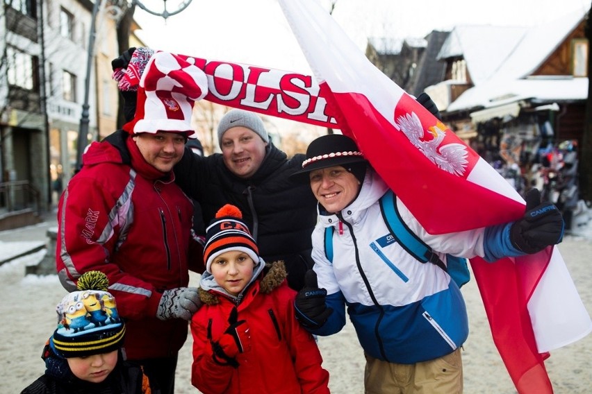 Skoki w Zakopanem. Coraz więcej kibiców pod Giewontem [ZDJĘCIA]