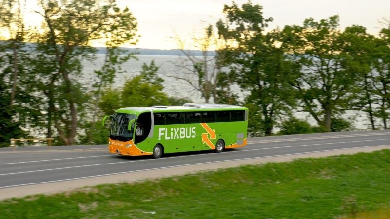 Flixbus zastąpił na naszych drogach Polskiego Busa.