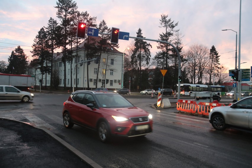 Ulica Zaleskiego w Szczecinie dotąd zamknięta z powodu prac przy węźle Łękno, od dziś wreszcie przejezdna! 