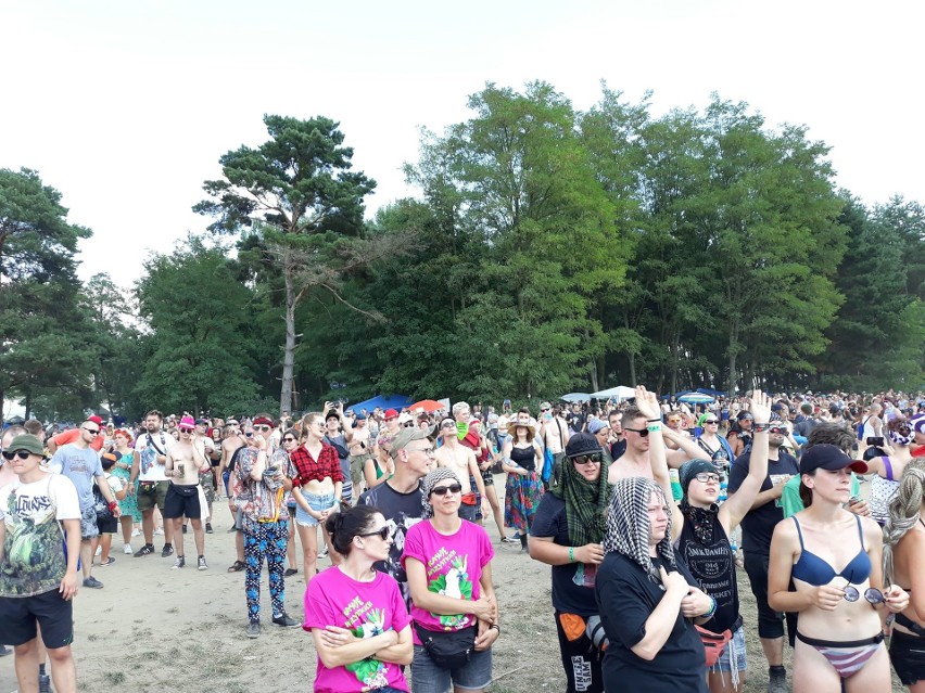 Rozpoczął się festiwal Pol'And'Rock. Czyli Przystanek Woodstock. Zobaczcie ZDJĘCIA z pola