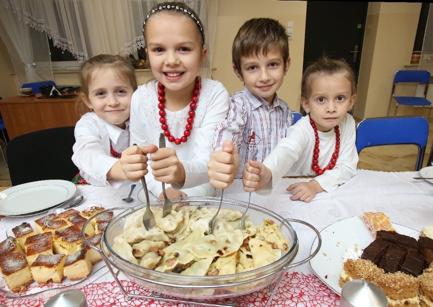 (Od lewej) Antosia, Amelka, Bartek i Julcia uwielbiają...