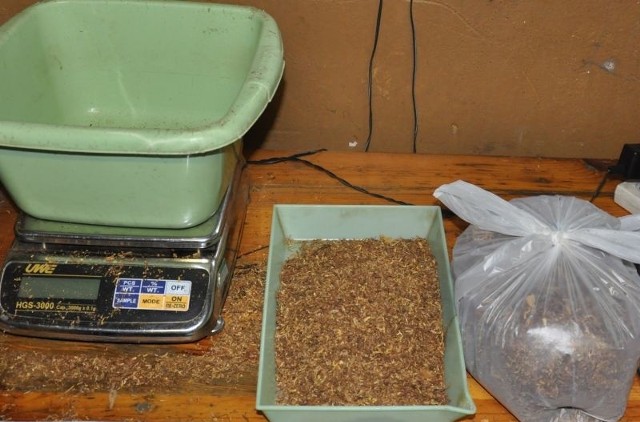 Policjanci znaleźli między innymi ponad 100 kilogramów krajanki tytoniowej bez wymaganej przepisami akcyzy.