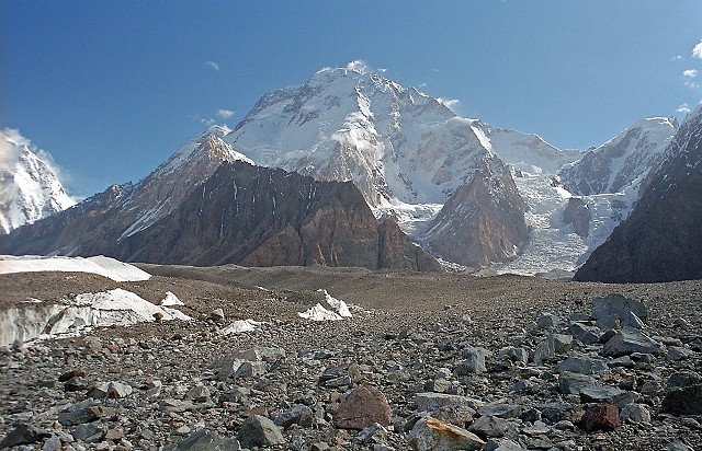 Broad Peak to dwunasta pod względem wysokości góra na świecie. Ma 8051 m n.p.m. i jest zlokalizowana na granicy Chin i Pakistanu.
