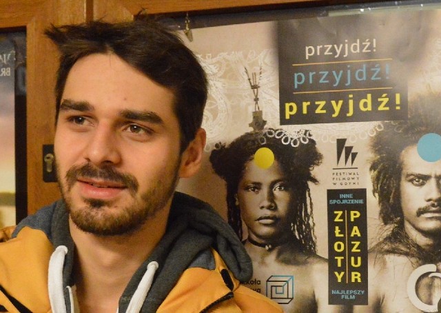 Miłosz Karbownik i Mateusz Rzeźniczak spotkali się z widzami filmu „Śpiewający obrusik” w kinie Newa w Zielonej Górze, 20 lutego 2016 r.