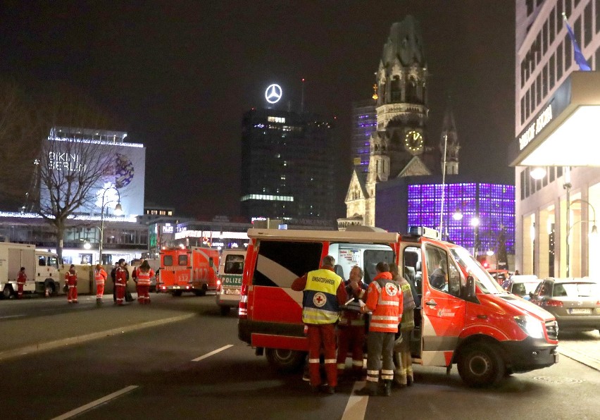 Zamach w Berlinie na jarmarku świątecznym na...