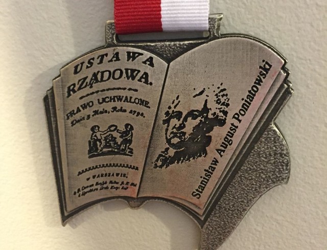 Takie medale czekają na uczestników biegu w Łubiance.