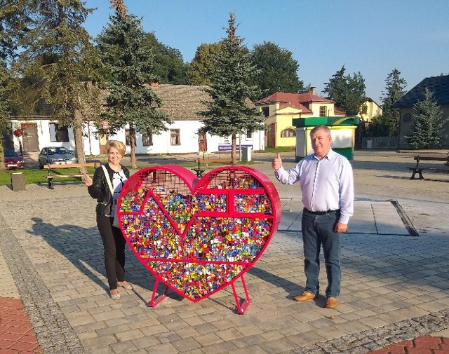 Tak wyglądało serce na secemińskim Rynku w niespełna tydzień po ustawieniu. Brawo mieszkańcy gminy!