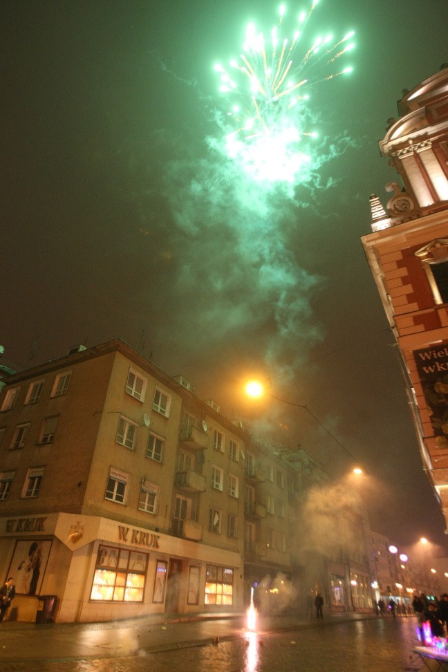 Sylwester na Rynku. Tak Wrocław witał Nowy Rok (MNÓSTWO ZDJĘĆ)