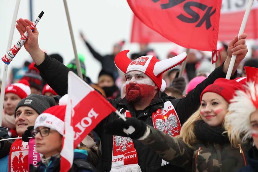 Skoki narciarskie Zakopane 2018. Kibice doczekali się sukcesu polskich skoczków pod Giewontem [ZDJĘCIA]