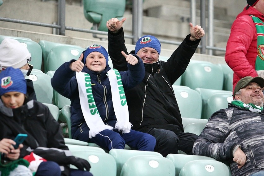 Byłeś na meczu Śląsk - Cracovia? Znajdź się na zdjęciach! [FOTO]