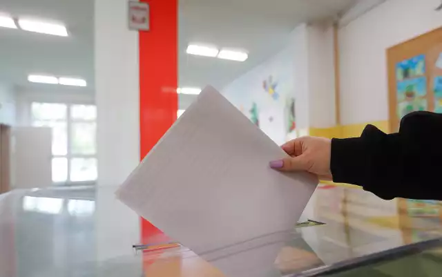 Poznaniacy w wyborach do Rady Miasta Poznania mogli głosować w 6 okręgach wyborczych. Łącznie było do zdobycia 34 mandatów.