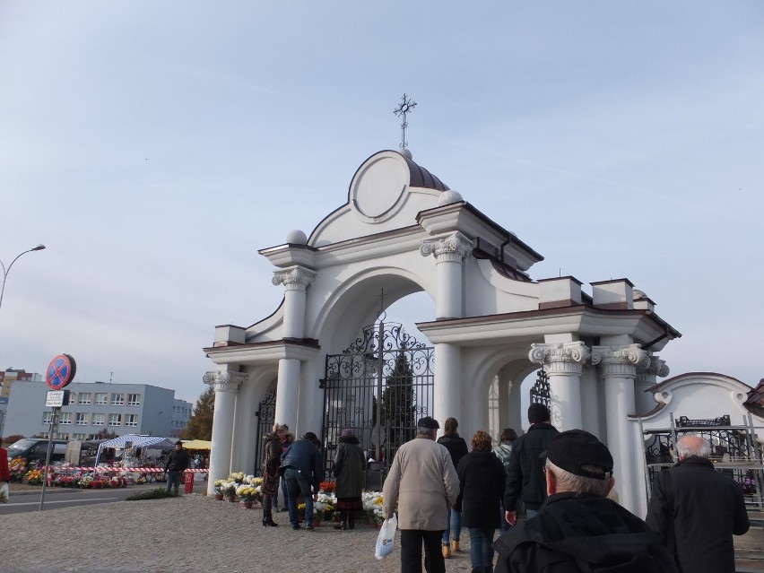 Cmentarz św. Rocha. Parafia Wszystkich Świętych (zdjęcia, wideo)