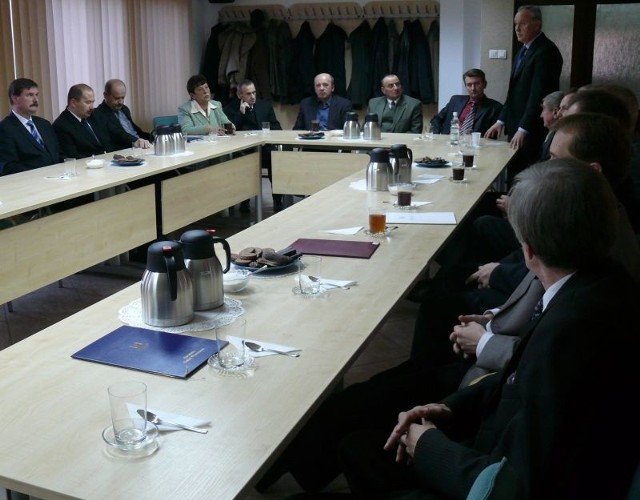 Na ostatnim w tej kadencji spotkaniu radnych w gminie Włoszczowa Zbigniew Olak wylał z siebie żal do władzy gminy.