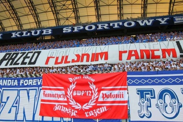 Transparent na stadionie podczas meczu Lecha Poznań z Żalgirisem Wilno