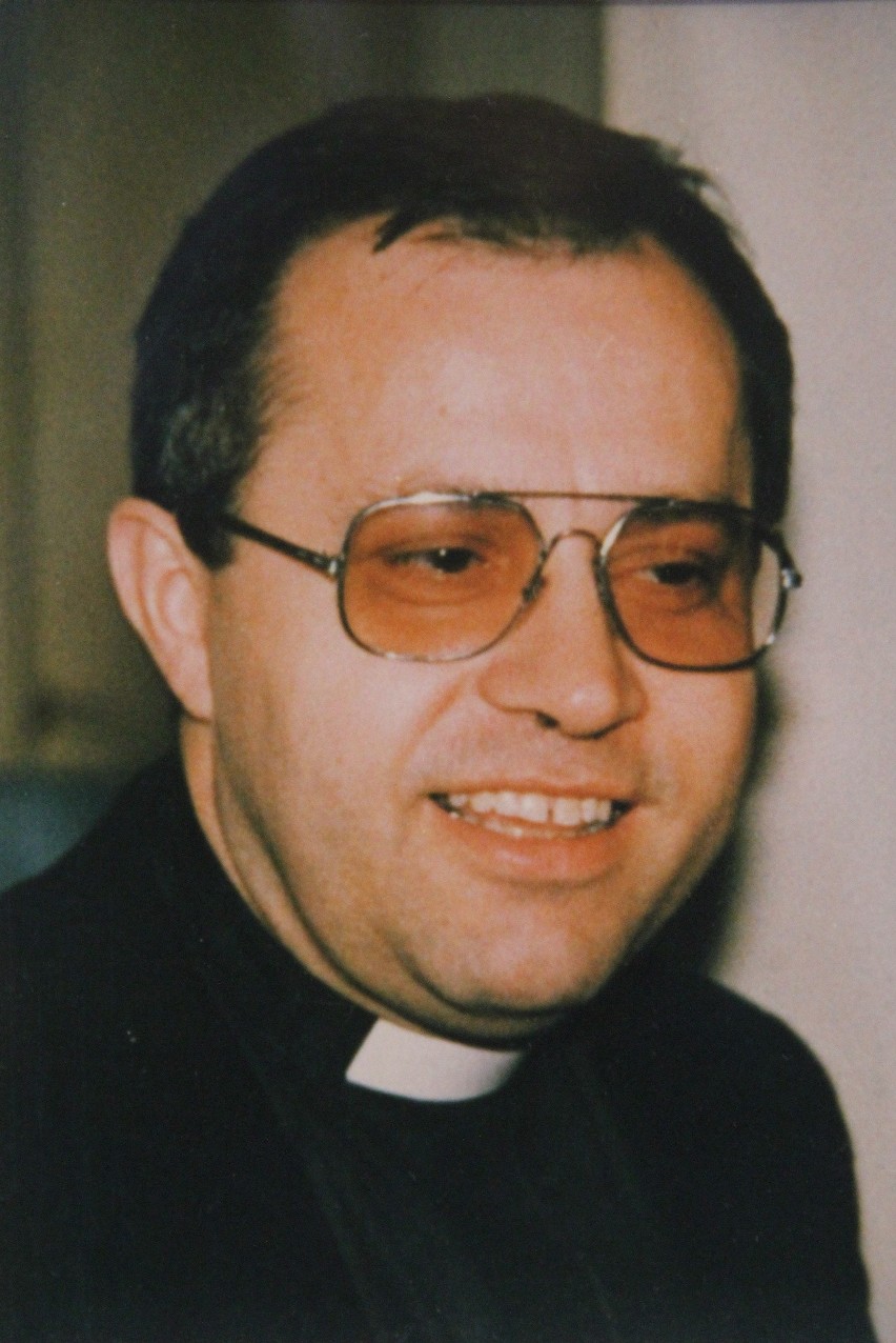 ks. Henryk Markwica - od 1987 do 1999 roku proboszcz parafii...
