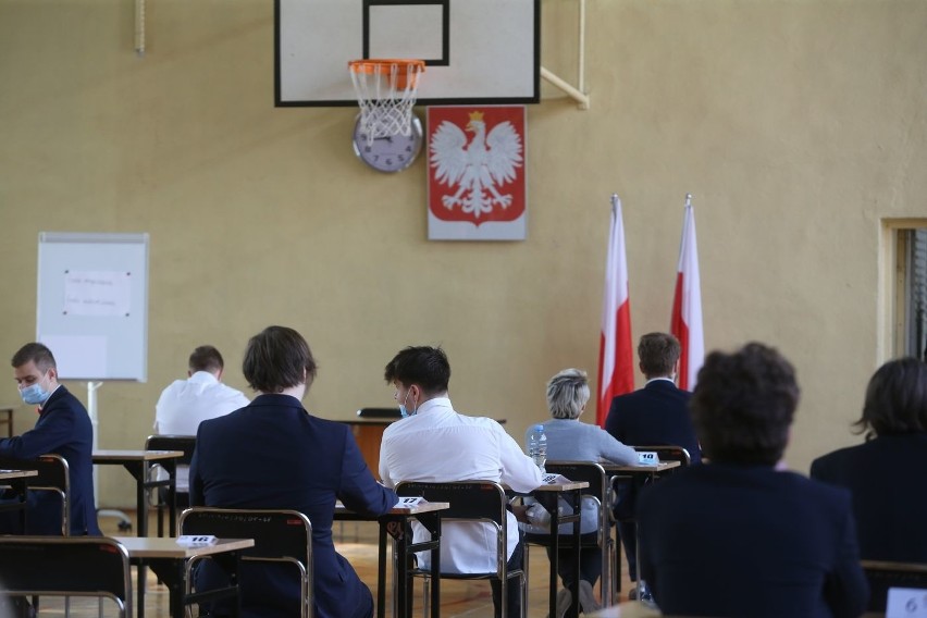 Egzamin maturalny w Sosnowcu odbywa się w reżimie sanitarnym