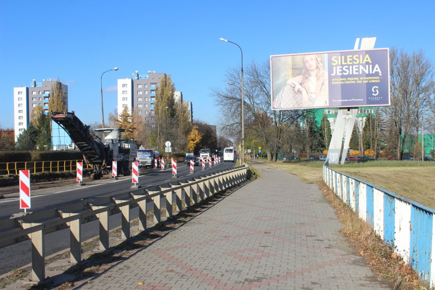 Trwają prace na ul. Chorzowskiej w Bytomiu. Wymieniana jest...