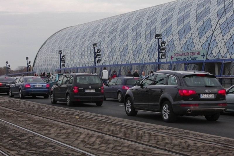 Korki na drogach dojazdowych do Poznań City Center.