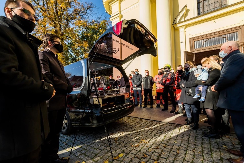 Pogrzeb bydgoskiego ratownika, tragicznie zmarłego Grzegorza...