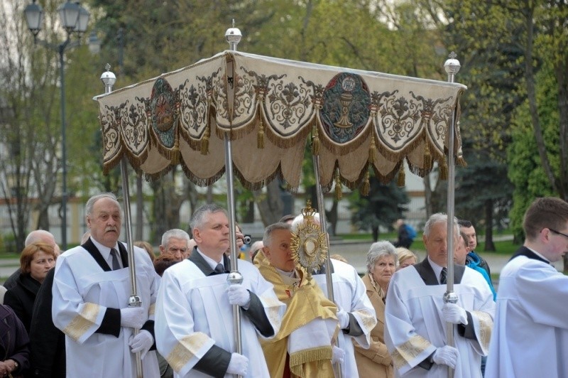 Kościół farny. Procesja rezurekcyjna