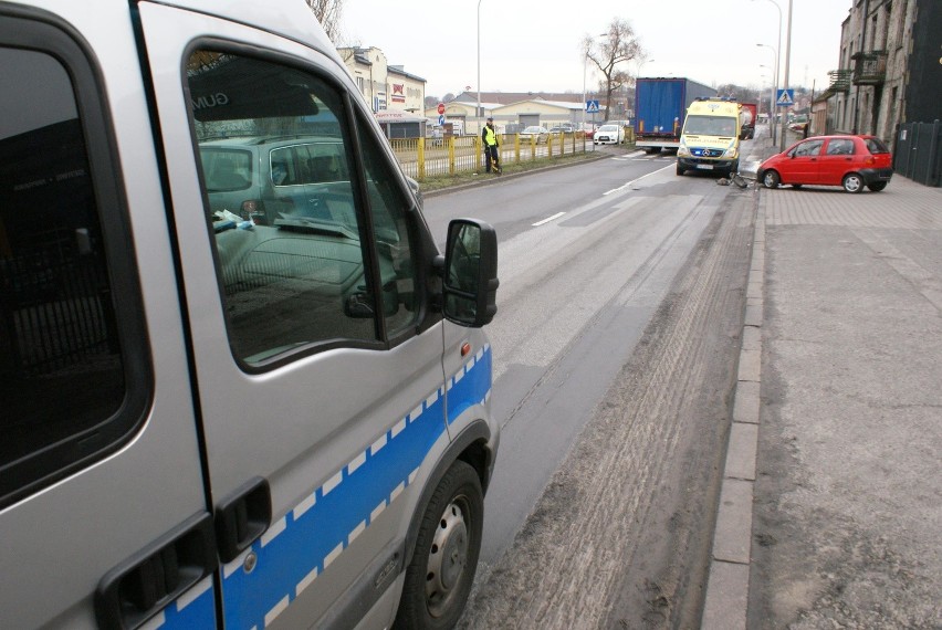 Staruszkowie za kierownicą [ZDJĘCIA, WIDEO]