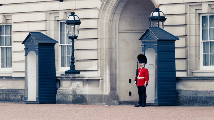 Pałacowy strażnik - jeden z symboli Londynu.