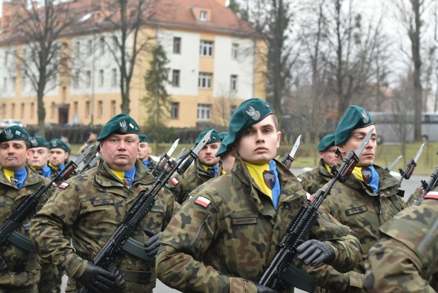 Przekazanie obowiązków dowódcy 10 Brygady Logistycznej w Opolu.