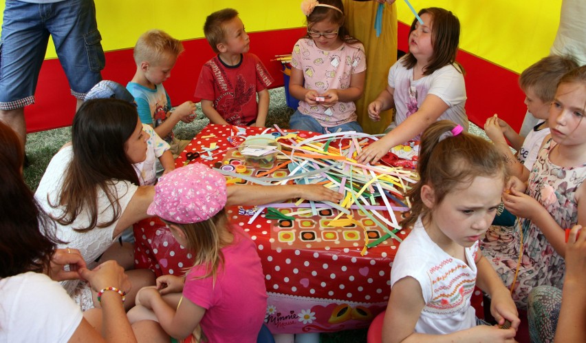 Piknik Bajkowy na Magicznej Wyspie na trawie w Grudziądzu [zdjęcia]