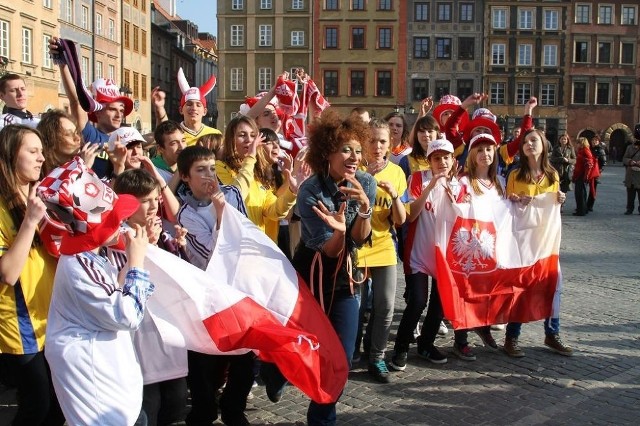 Oficjalną piosenkę Euro 2012 pt. "Endless Summer" śpiewa Oceana