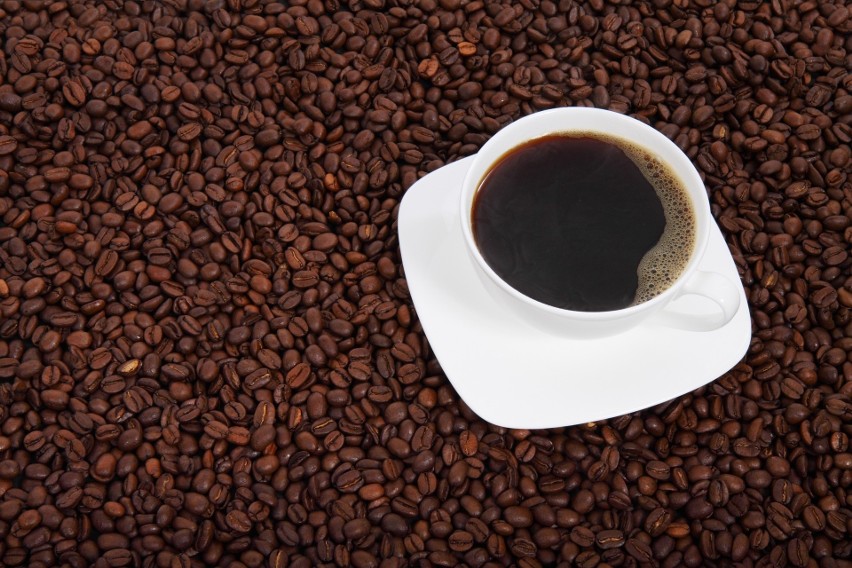 2. Fusy z kawy mogą być używane jako naturalny odświeżacz...