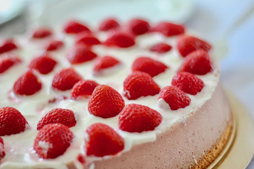 Zobacz najlepsze przepisy na ciasta z truskawkami