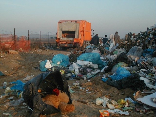 Zgodnie z przepisami unijnymi, gminy będą musiały zamknąć stare wysypiska śmieci, a teren po nich poddać rekultywacji.