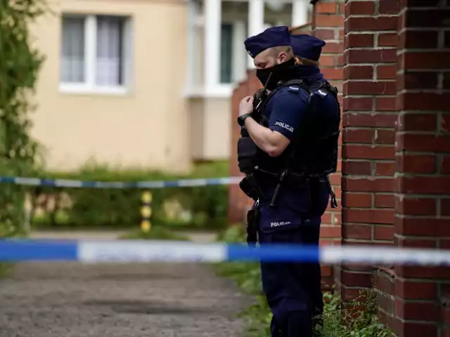 Do zabójstwa doszło w jednym z domów na terenie osiedla Piaskówka w Tarnowie. 42-zmarł od ciosu zadanego nożem