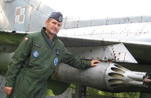 Płk pilot Mirosław Łusiarczyk, dowódca 22. Ośrodka Dowodzenia i Naprowadzania przy MiG-u 21.