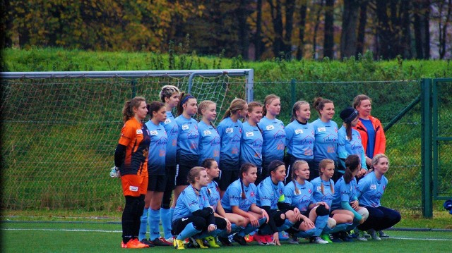Dyscyplina: piłka nożnaSekcja kobiet Sanovii Lesko, zespół występuje w 3. lidze podkarpackiej.
