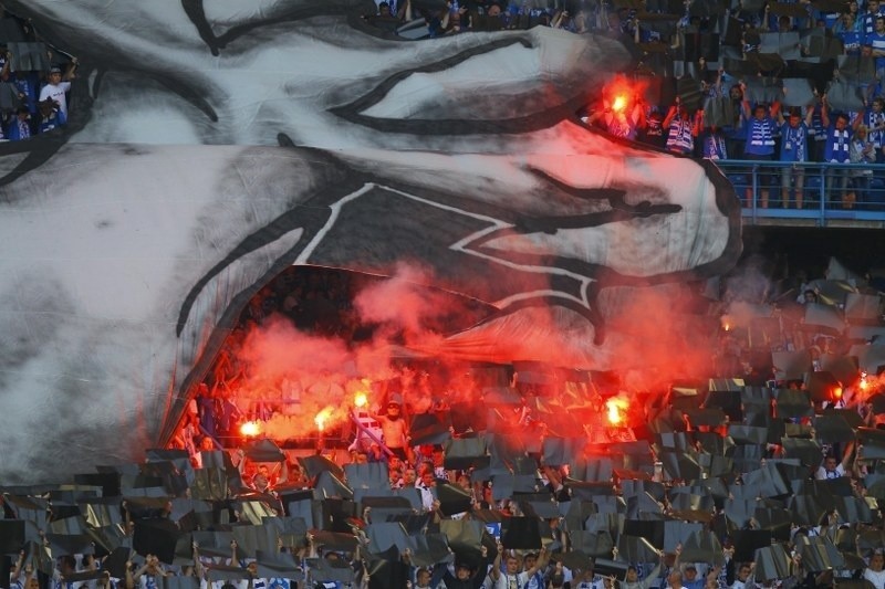 Ostatnie oprawy meczowe z użyciem rac na stadionie Lecha...