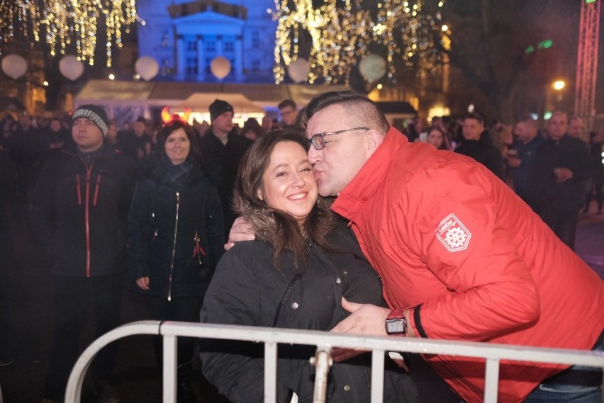 Sylwester 2017 w Poznaniu: Wielka impreza na placu Wolności