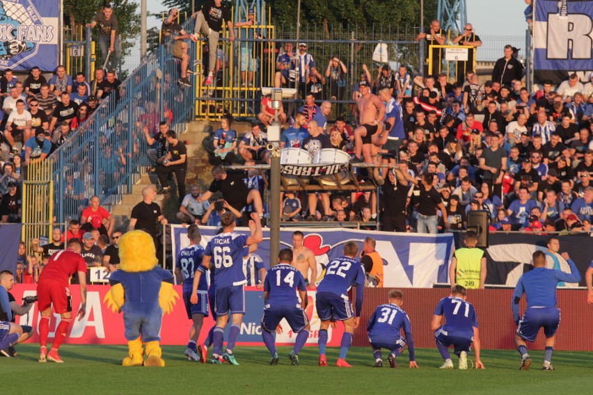 Ruch Chorzów - GKS Katowice 1:0. Tak cieszyli się kibice i piłkarze Niebieskich ZDJĘCIA