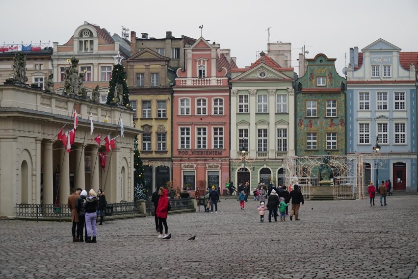 Spójrzmy na Stare Miasto: średniowieczny i nowożytny Poznań,...