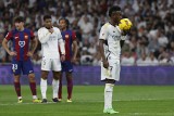 Mecz Real - Barcelona: Vinicius Junior odpowiedział z karnego. Przerwał serię ter Stegena