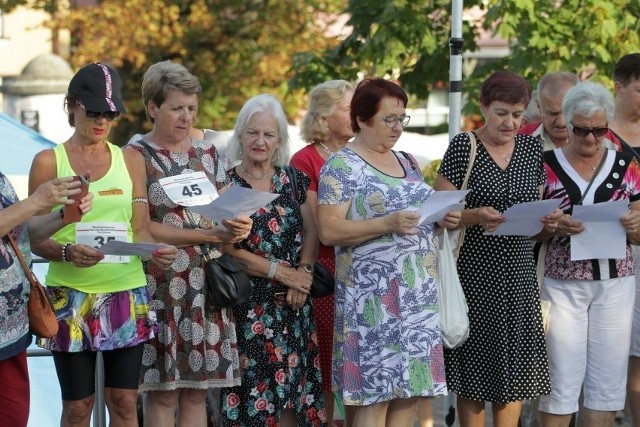 Przed rokiem pierwszy raz na tarnobrzeskim placu Bartosza Głowackiego zorganizowano wspólne śpiewanie piosenki kabaretu Kaktusik