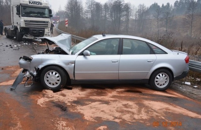 Zarówno kierująca audi, jak i kierujący samochodem ciężarowym byli trzeźwi.