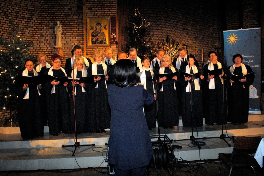 Zespół "Bierkowianki" wygrał  powiatowy przegląd kolęd i pastorałek (zdjęcia)