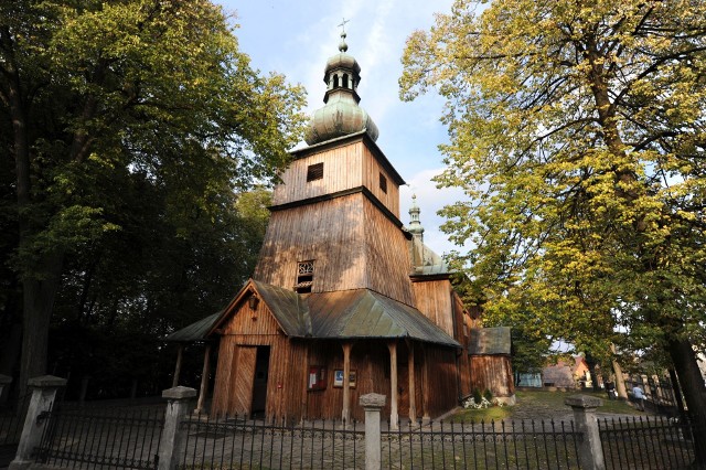 Kościół w Podstolicach. Drewniana świątynia pochodzi z 1870 roku